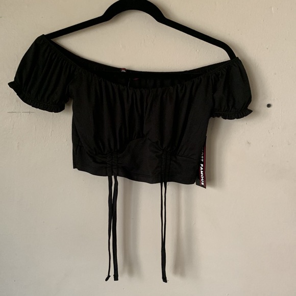 L Off Shoulder Crop Top - Picture 2 of 3